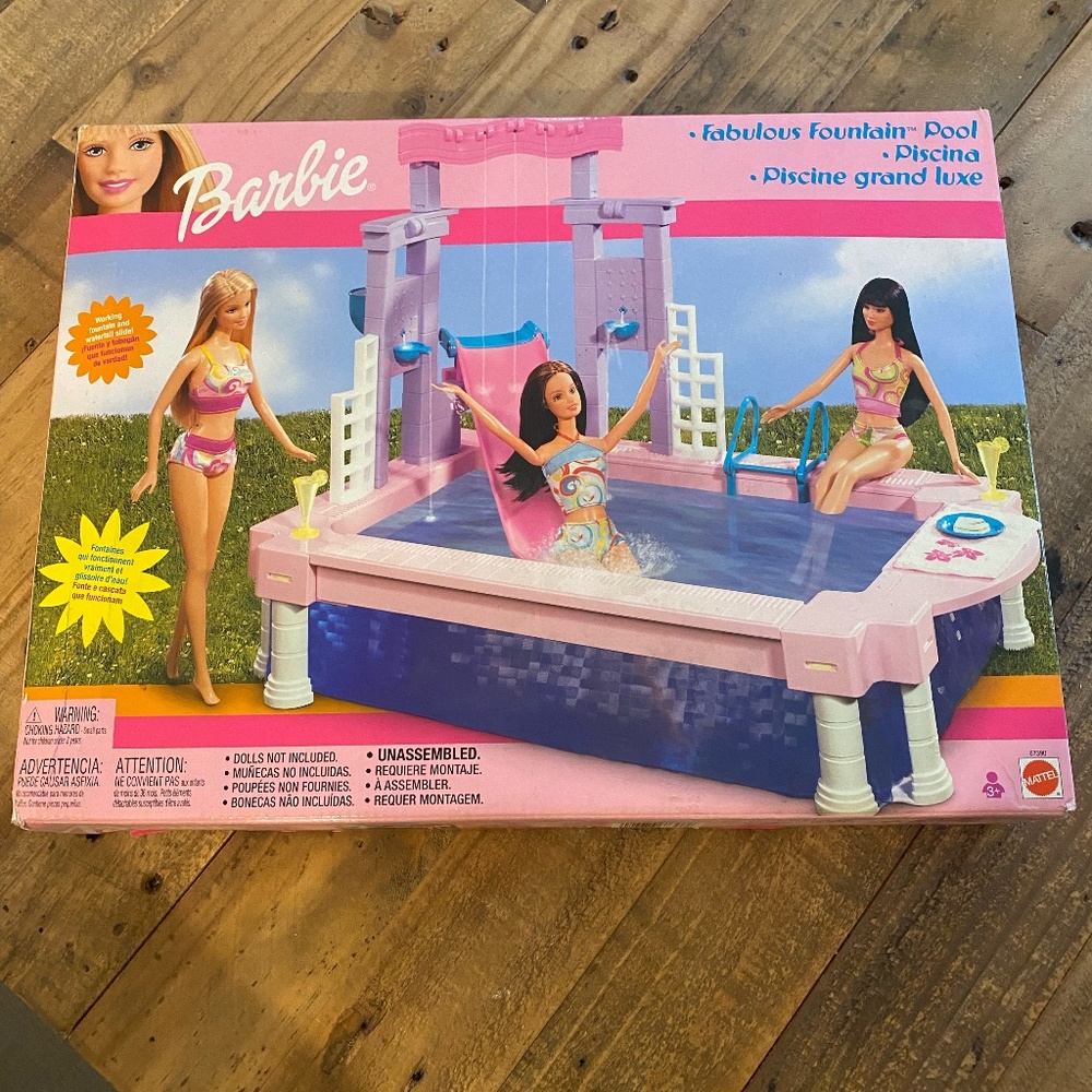 Brand New in Box * 2002 Mattel Barbie Fabulous Fountain Pool* Factory Sealed